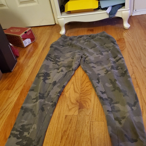 Zara Camo Sweatpants - Picture 16 of 16